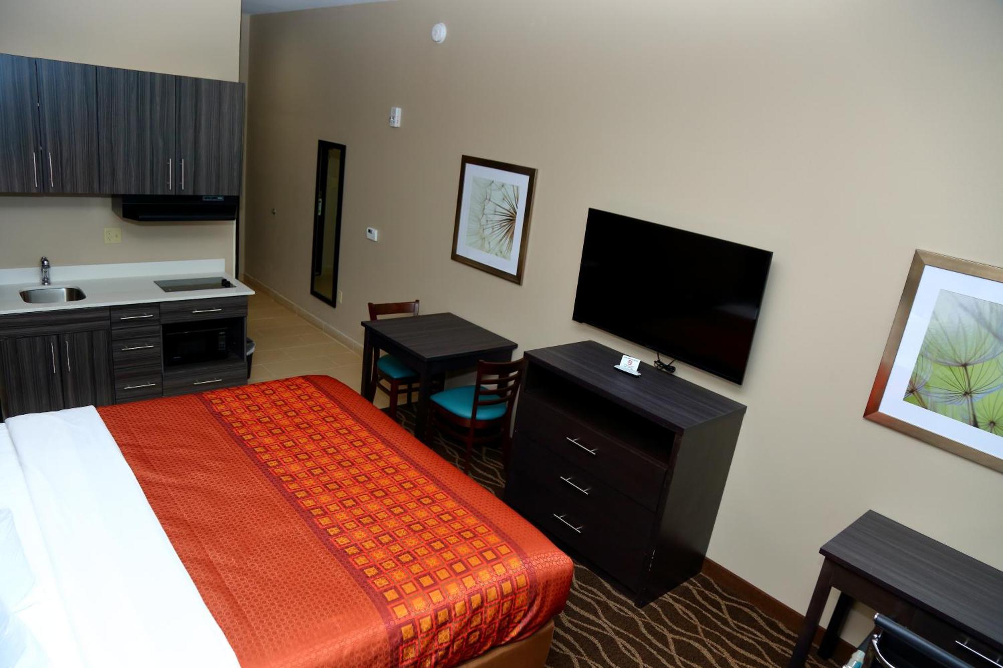 Americas Best Value Inn & Suites-Prairieville Exterior photo